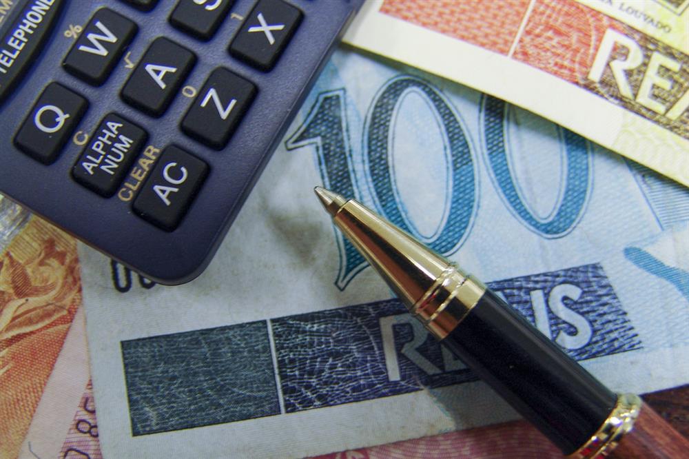 Salário mínimo deve subir para R$ 1.006,00